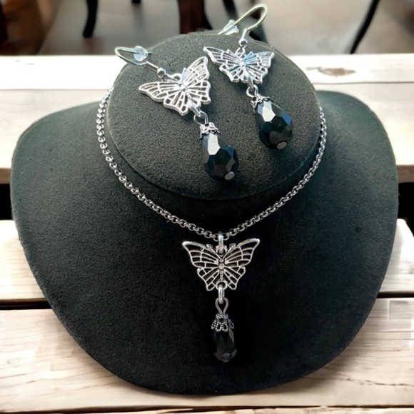 Silverskylight Jewelry - Butterfly Set with black austrian crystals ( necklace & matching earrings ) boho